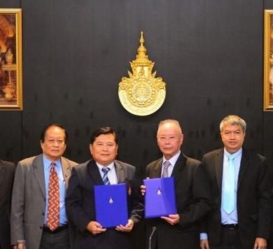 15 OCT BAGS SIGNS MOU WITH RAJAMANGALA UNIVERSITY OF TECHNOLOGY